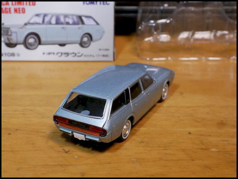 トミカリミテッドヴィンテージネオ☆LV-N108b トヨタ クラウン