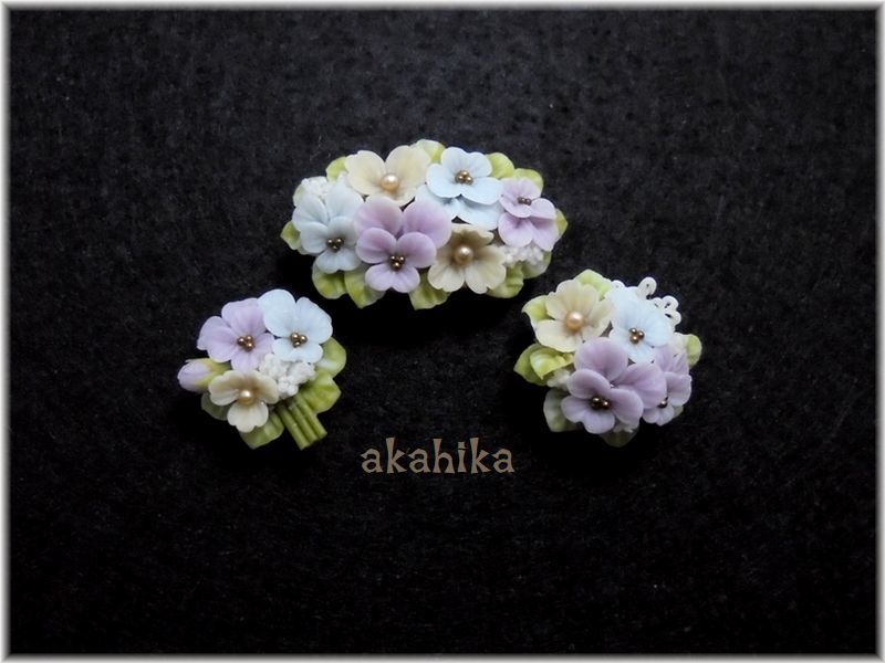 Akahika 樹脂粘土花パーツ 3種セット ブーケ 花束 ビオラ パープル ブルー 完成品 売買されたオークション情報 Yahooの商品情報をアーカイブ公開 オークファン Aucfan Com