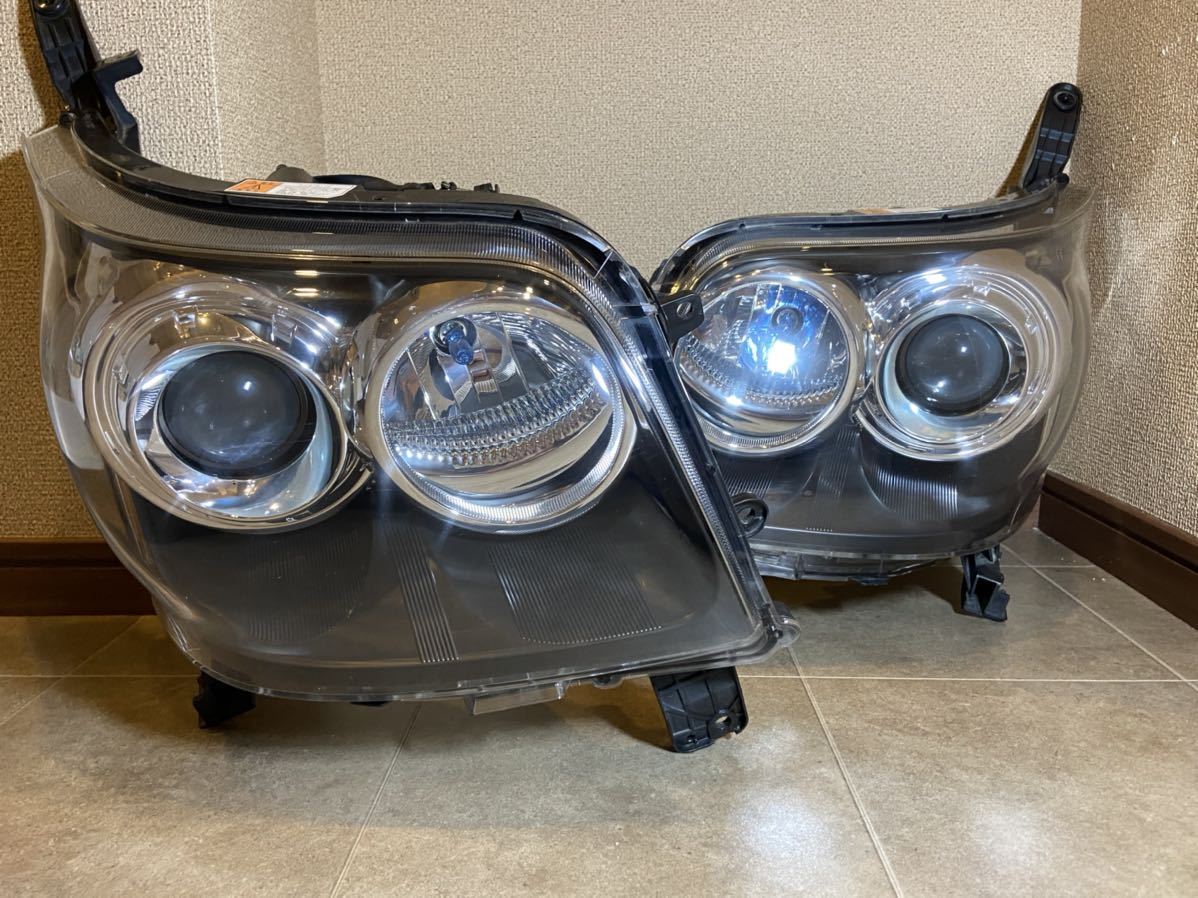 L175S ムーヴカスタム 美品ヘッドライト 純正ヘッドライト L175S ムーヴカスタム 美品ヘッドライト 純正ヘッドライト 美品