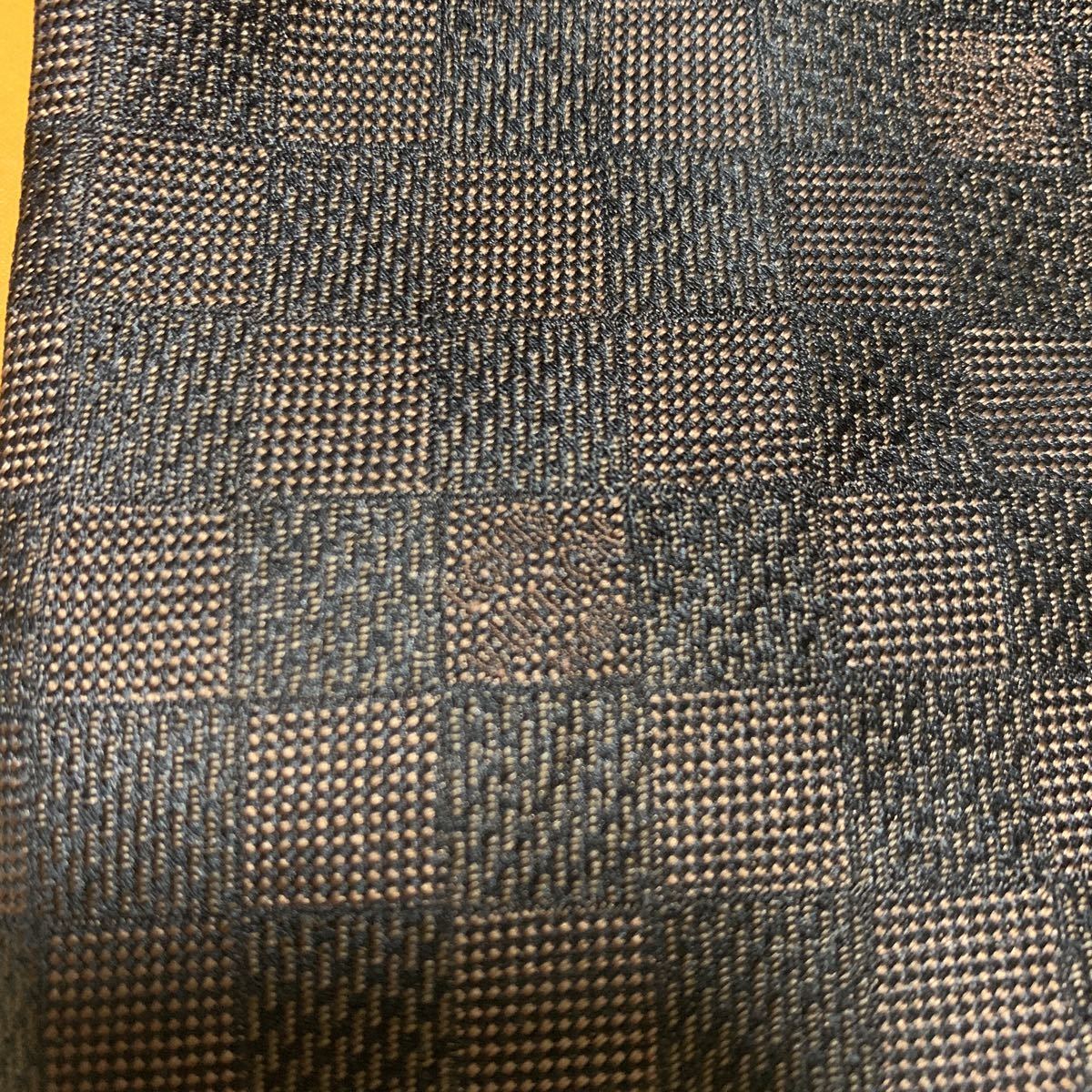 ルイヴィトン Lv ダミエ ダミエ柄 濃い茶色 市松模様 Louis Vuitton イタリア製 ネクタイ シルク100 シルク スーツ かっこいい 出来る男 ネクタイ 売買されたオークション情報 Yahooの商品情報をアーカイブ公開 オークファン Aucfan Com