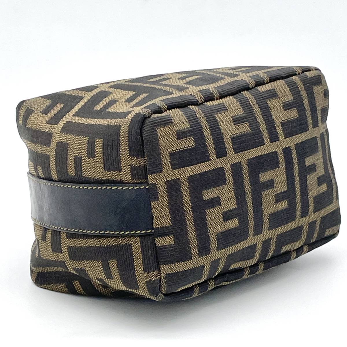 フェンディ ズッカ柄 FENDI 1円スタートFENDI 定番人気，送料無料