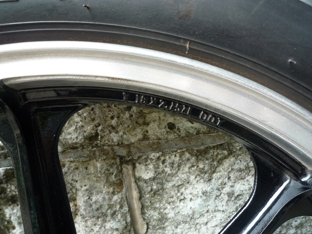 z1R フロントホイール z1rフロントホイール18インチ z1rフロント