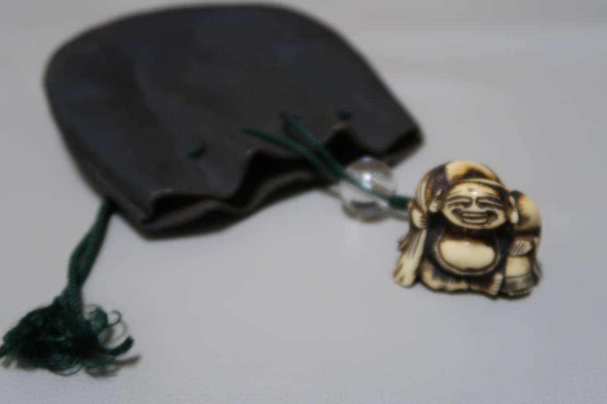 根付 煙草入れ 巾着 煙草入れ 合切袋 信玄袋 鹿革巾着（鹿角の根付）