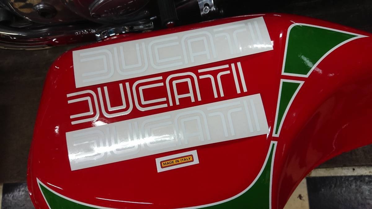 900MHR タンク（2） ☆コロナに負けず！レストアしよう!☆DUCATI 900MHRタンク用2枚 ITALY