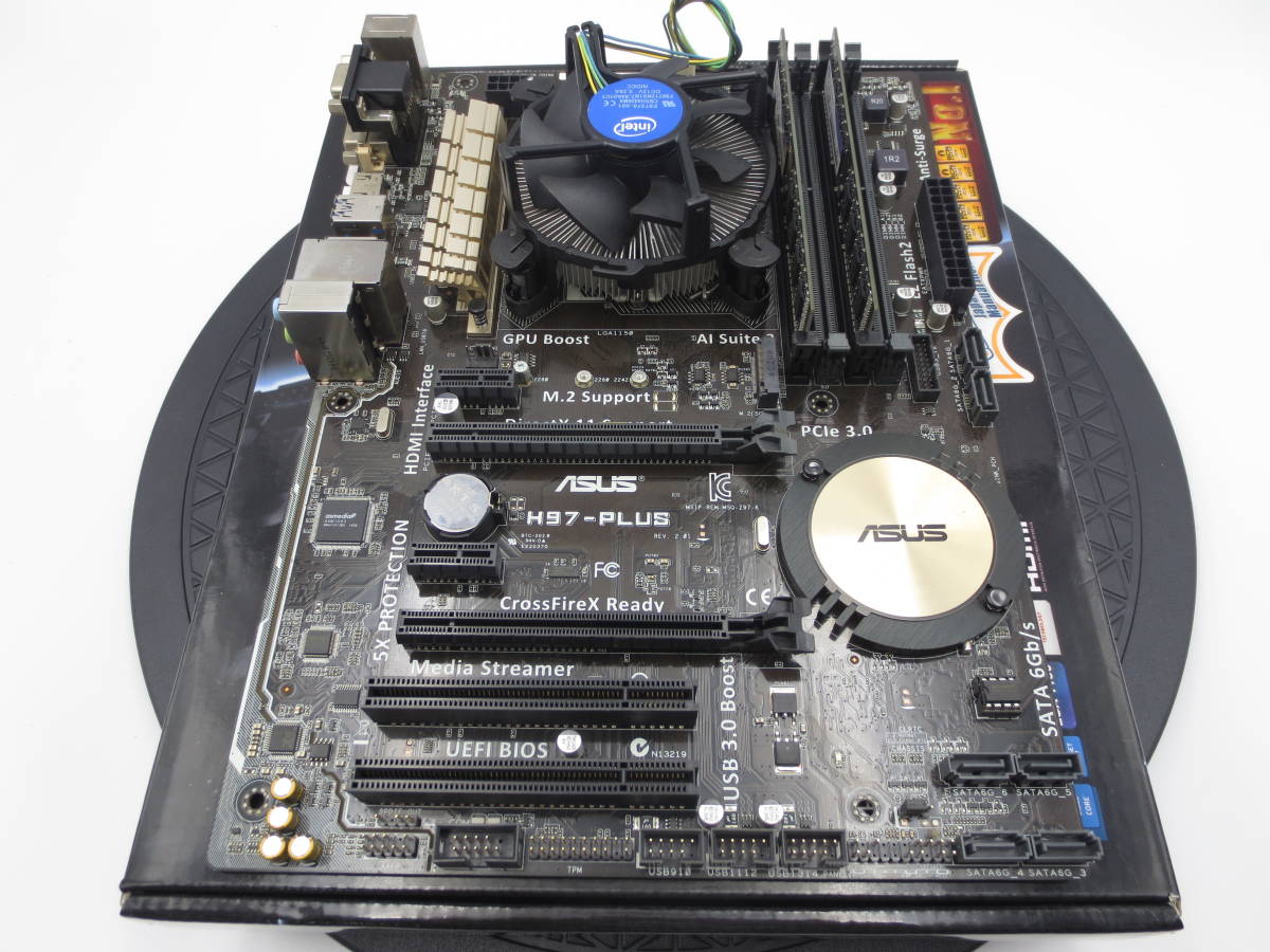 CORE i7-4770K、32GBメモリ、ASUS H87-PRO マザー PCパーツ CORE i7-4770K、32GBメモリ、ASUS H87-PRO マザー