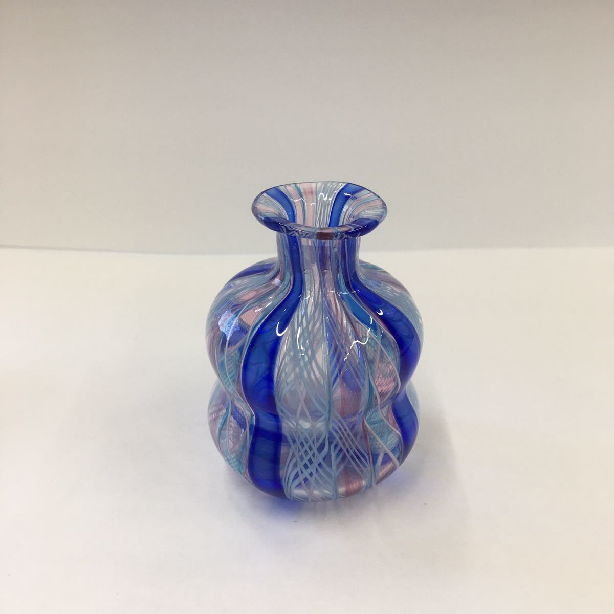 ○ヴェネチアングラス ベネチアングラス 香水瓶 蓋付き 花瓶にも