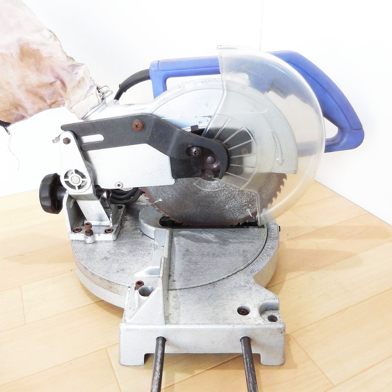 卓上切断機　丸ノコ　ナカトミ Yahoo!オークション - ナカトミ 210mm 卓上切断機 MCS-210 卓上丸のこ