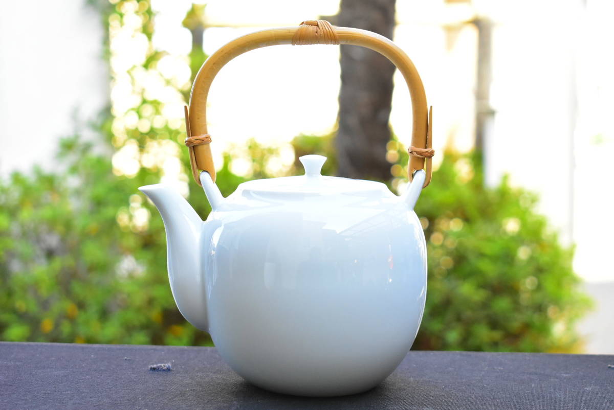 真作保証 奥川忠右衛門 自作 白磁汲出揃 (井上萬二) 煎茶器 佐賀 奥川忠右衛門 自作 真作保証 白磁汲出揃 有田焼 煎茶器 (井上萬