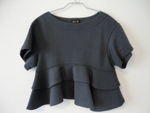 美品/クリーニング済】Drawerドゥロワー☆ランダムフリルカットソー