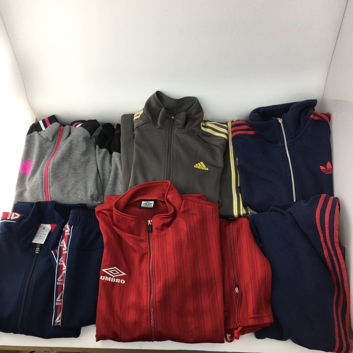 大得価，セール ジャージ スポーツウェア 上下セット まとめ売り adidas アディダス Reebok リーボック UMBRO ウンブロ サイズL3点 XL2点 品(アディダス)｜売買されたオークション情報、yahooの商品情報をアーカイ ジャージ