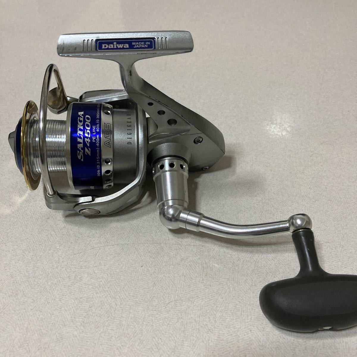 フィッシング SALTIGA Z4500 スプール