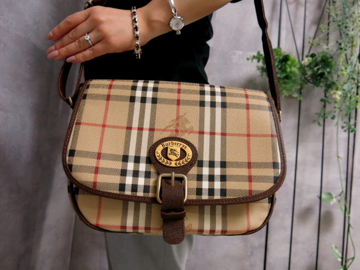 ○美品○BURBERRY バーバリー○ノバチェック○PVC レザー 本革○ワン
