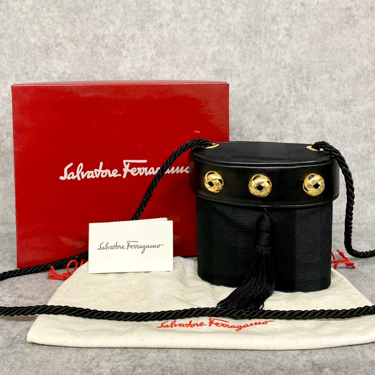 Salvatore Ferragamo フェラガモ 1円 Ferragamo（財布）のフリマ 