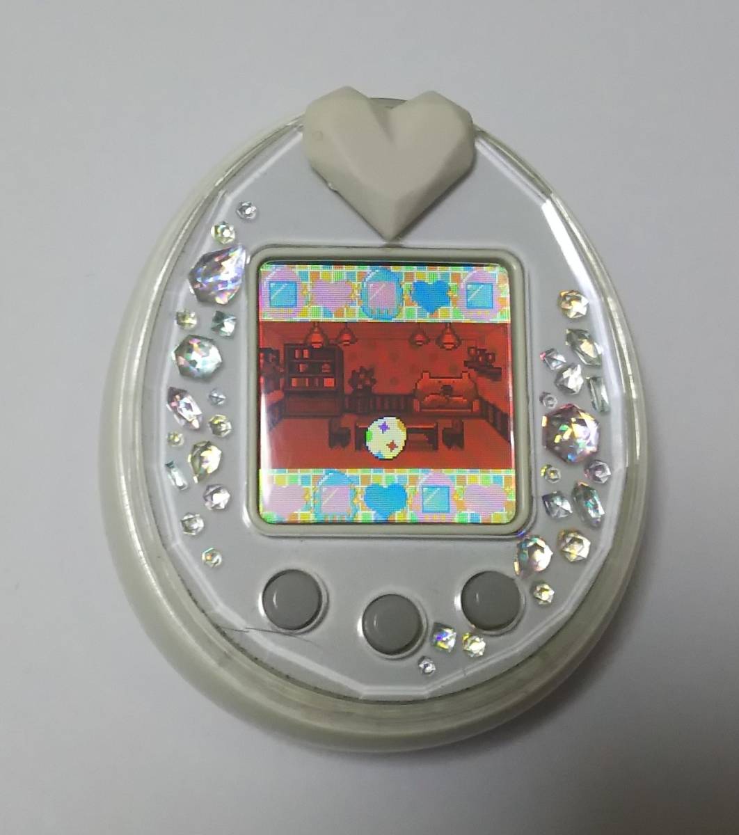 ホワイト たまごっち たまごっちピース Tamagotchi P's ピース BANDAI