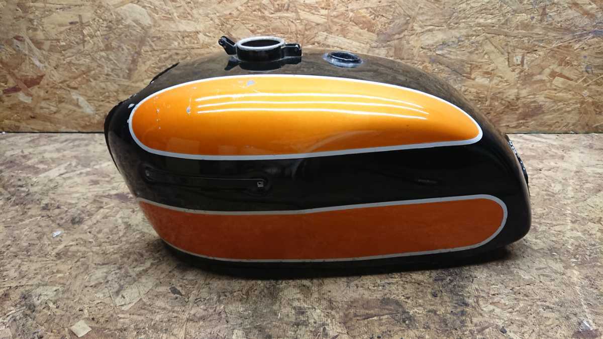  W1 W1sa W3 W650 ガソリンタンク フューエルタンク 純正 オリジナルペイント 当時物 塗装ベース(カワサキ用)｜売買されたオークション情報、yahooの商品情報をアーカイブ公開 - オークファン カワサキ用