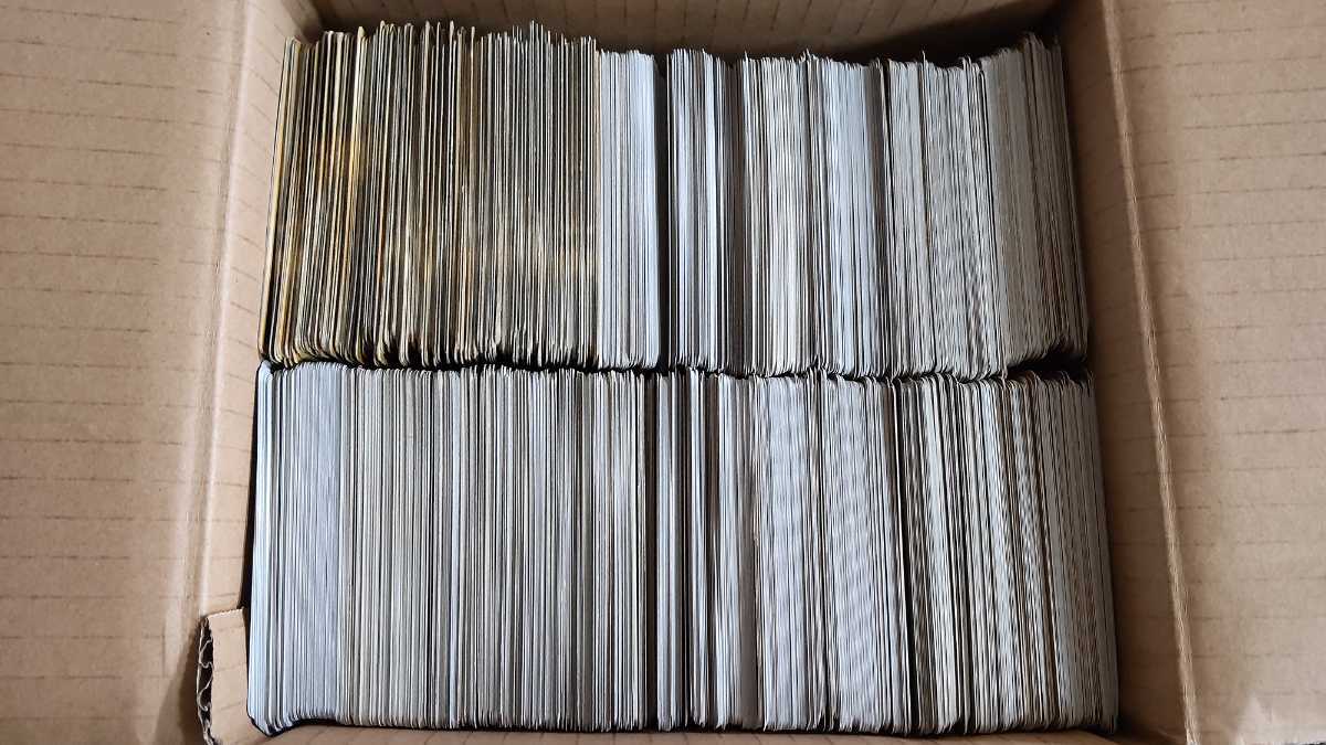 ポケモンカード まとめ売り 旧裏面 新裏面 約2500枚 他にも リザードン 