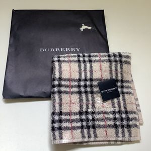 バーバリー タオルハンカチの平均価格は2 471円 ヤフオク 等のバーバリー タオルハンカチのオークション売買情報は112件が掲載されています