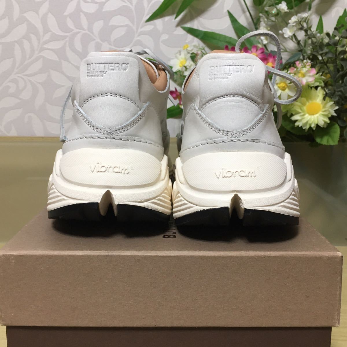 ◇新品◇定価62700円◇BUTTERO ブッテロ レザー ダットスニーカー 