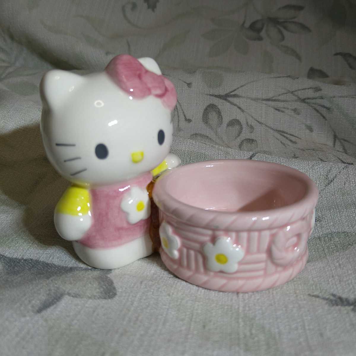 ハローキティ 陶器 小物入れ 置物 マスコット フィギュア ピンク お花 