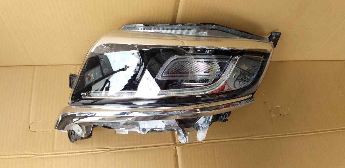 スズキ スペーシアカスタムMK53S 左 LED ヘッドライト ・ヘッドランプ