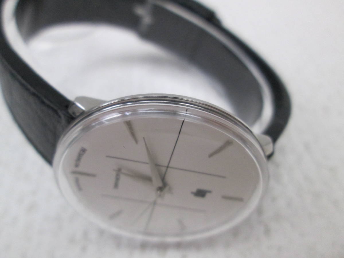 it/226636/2106/リップ　LIP　クォーツ腕時計　パノラミック　レザーベルト　671061/ホワイト