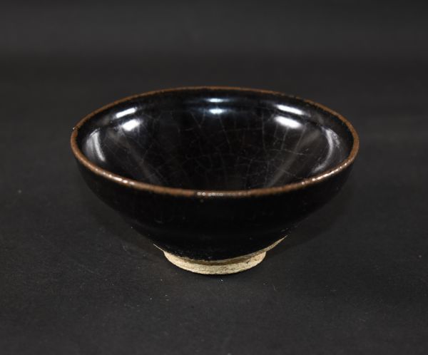 宋時代 湖田窯 影青磁 彫花 開片 茶碗 中国古玩 古陶磁器