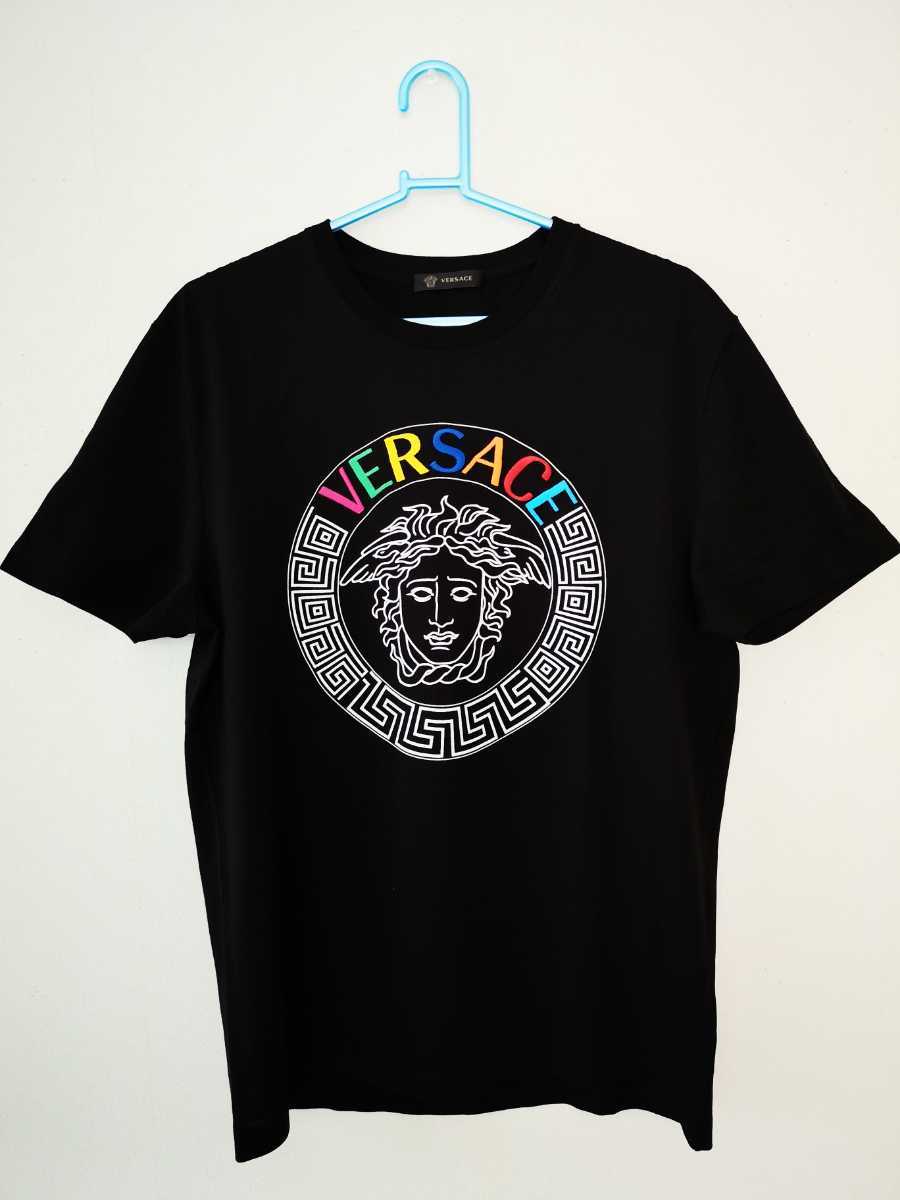 ヴェルサーチ Versace Tシャツ 黒 ブラック レインボー カラフル 男性 