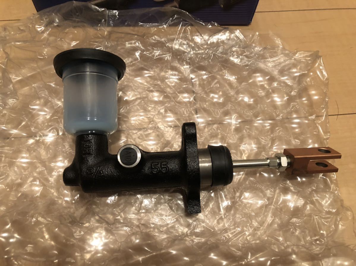 車 新品 ランドクルーザー 40 後期 クラッチ マスターシリンダー
