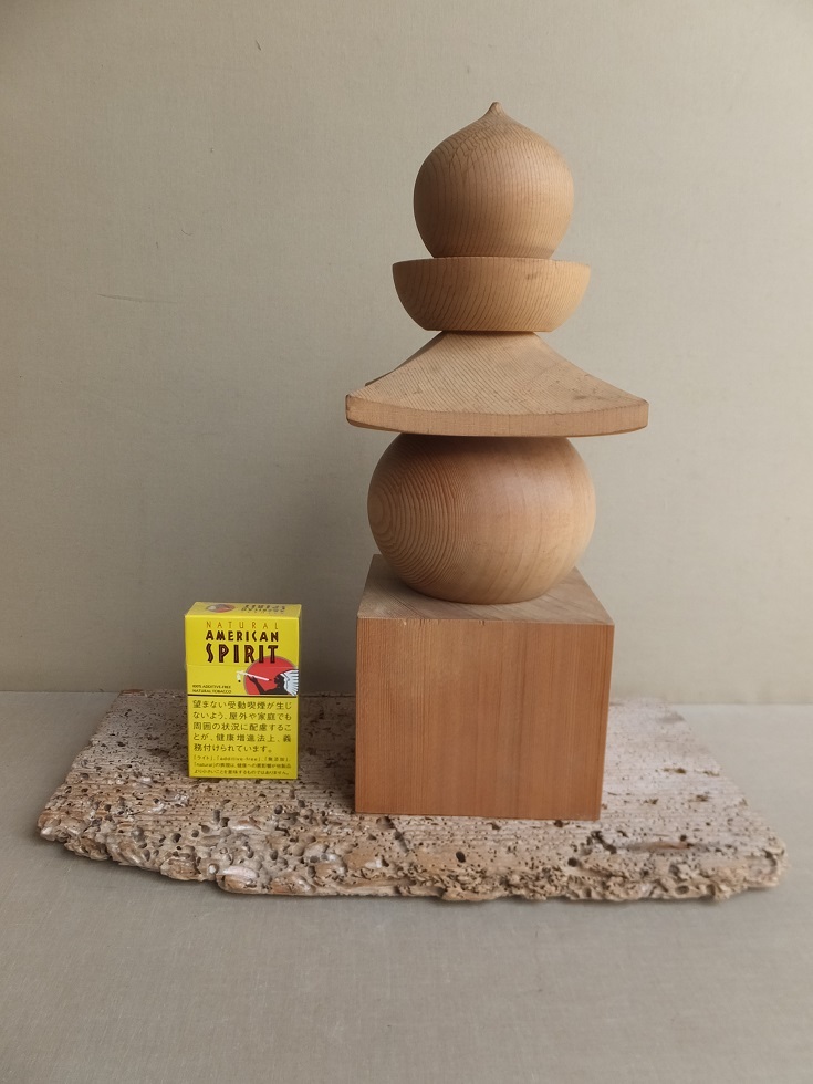  木彫の大きな五輪塔型仏舎利塔 仏舎利容器舎利入 仏教美術(仏像)｜売買されたオークション情報、yahooの商品情報をアーカイブ公開 - オークファン 仏像
