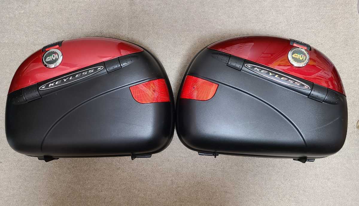 GIVI E41 赤 サイドケース左右 パニアケース 【公式通販】