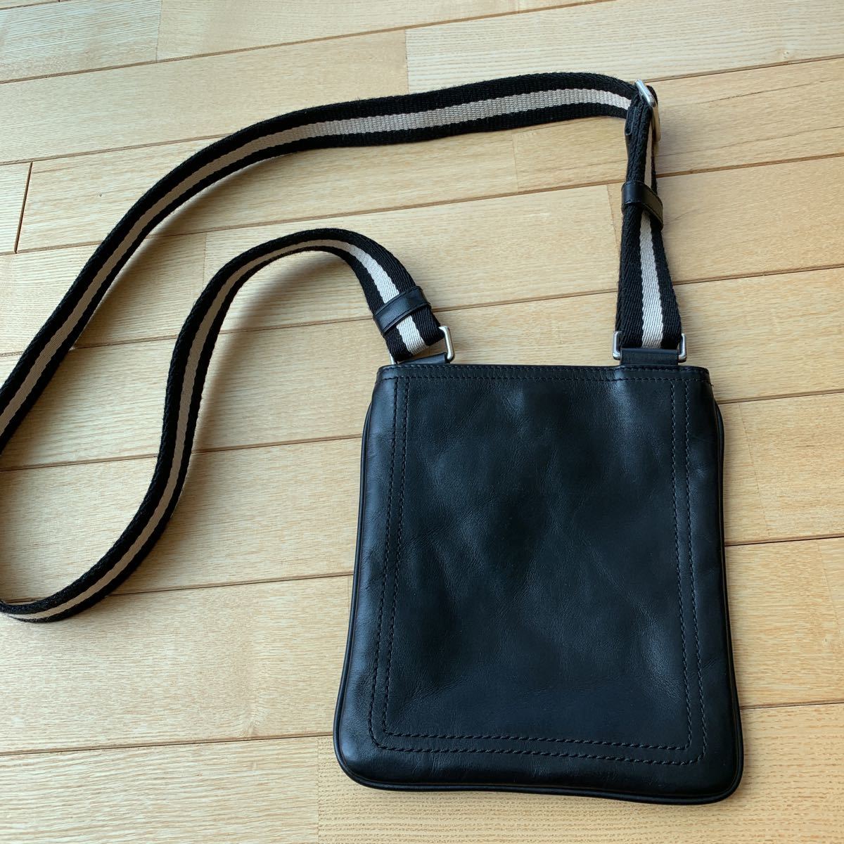 BALLY オールドバリーレザーショルダーバッグ バリー☆ブラックレザー 