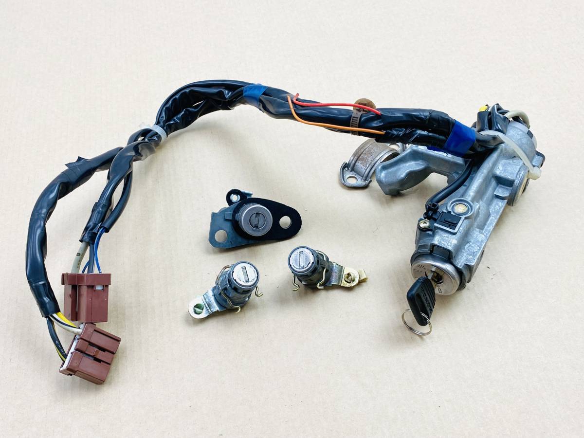 S210619-0274 EK9 シビック タイプ R 後期 イグニッション ドア トランク キーシリンダー キー セット (6) CIVIC TYPE R EK3 EK4 EK2 シビック 1&frasl;24 タイプR ホンダシビックタイプR(EK9) 名車文化研究所 EK9シビックタイプR購入希望者は必見」リフレッシュのポイントを全て