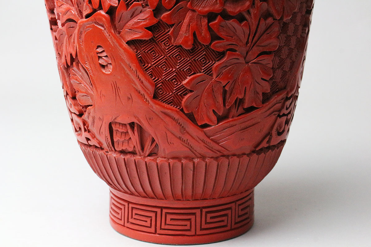 閑寂堂】蔵出時代 木製堆朱 細工彫『牡丹唐草文』飾り壺 / 茶道具