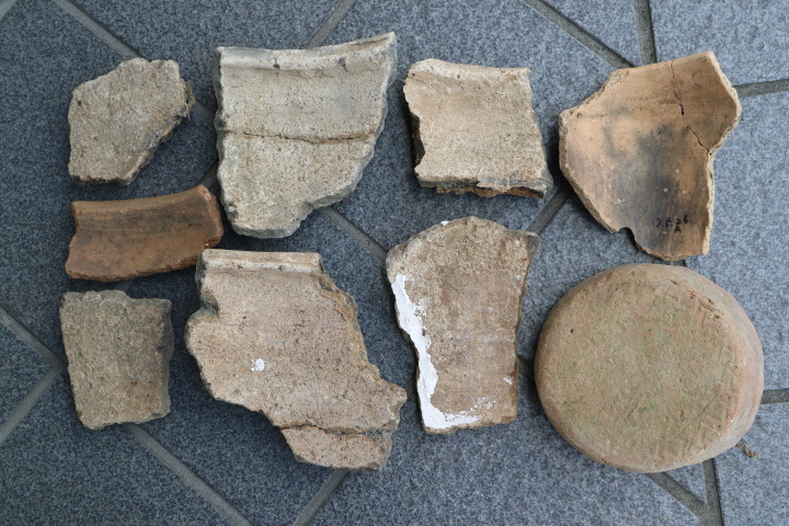 出土品！？　土器　残欠　９点　検縄文弥生古墳考古土偶埴輪勾玉珍品希少骨董オブジェ時代