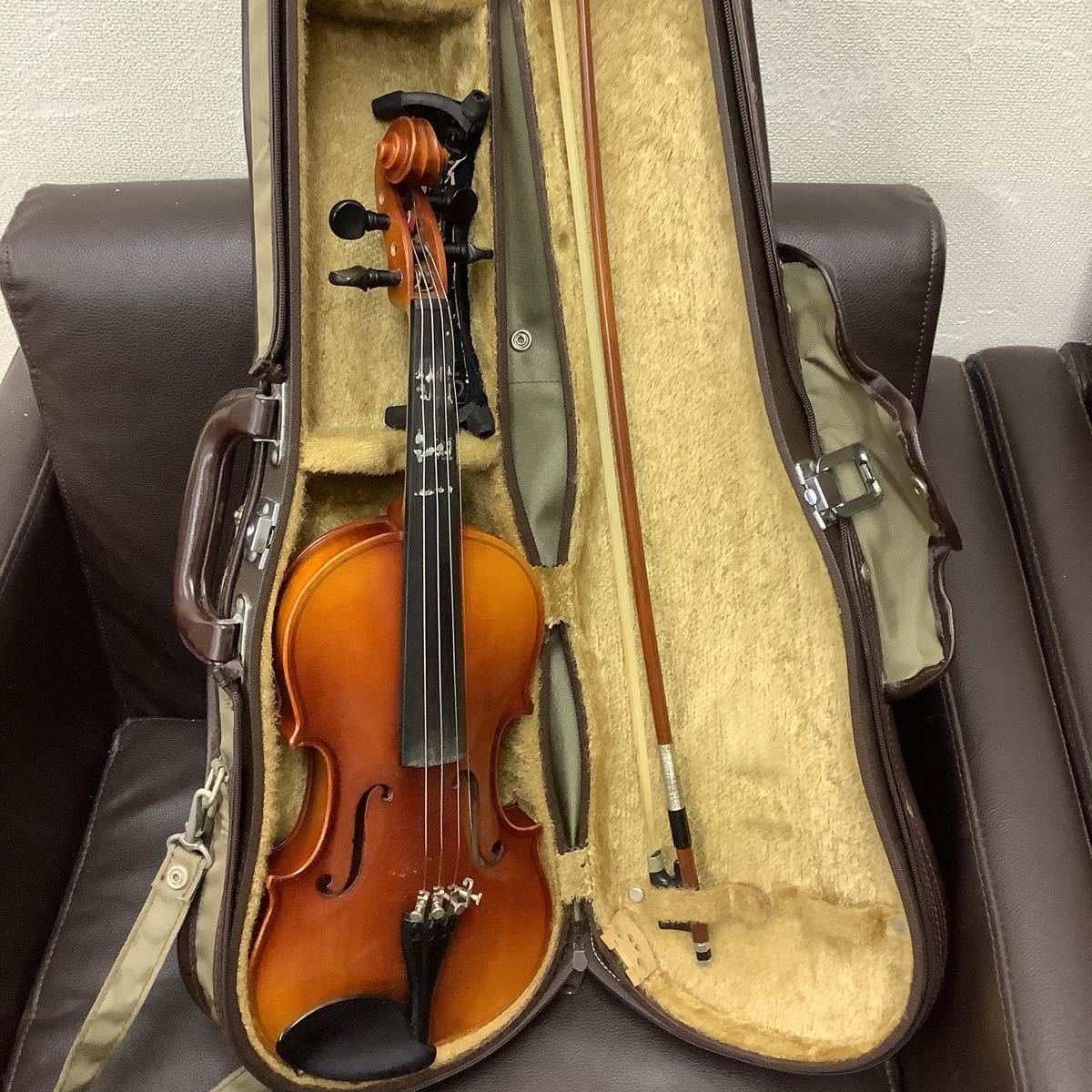 メーカー不明 ノーブランド バイオリン 4/4 ハードケース付き 現状品