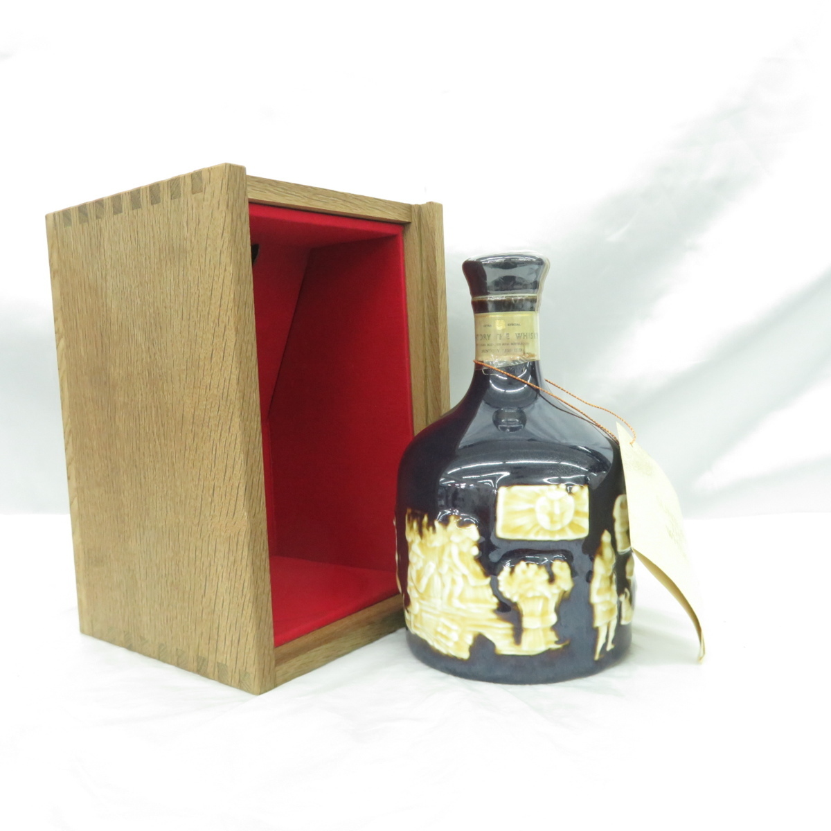 未開栓】SUNTORY サントリー ザ・ウイスキー 有田焼 陶器ボトル