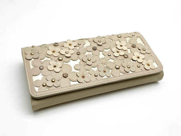 1g7新品即決◆アンテプリマ 牛革レザー 長財布 ロングウォレット◆ANTEPRIMA/フォラータ/小花/フィオーリ&ビジュー/ベージュ ゴールド 収　納・・・札入れ２　/　 小銭入れ２　 /　 カード入れ１６　/　その他５