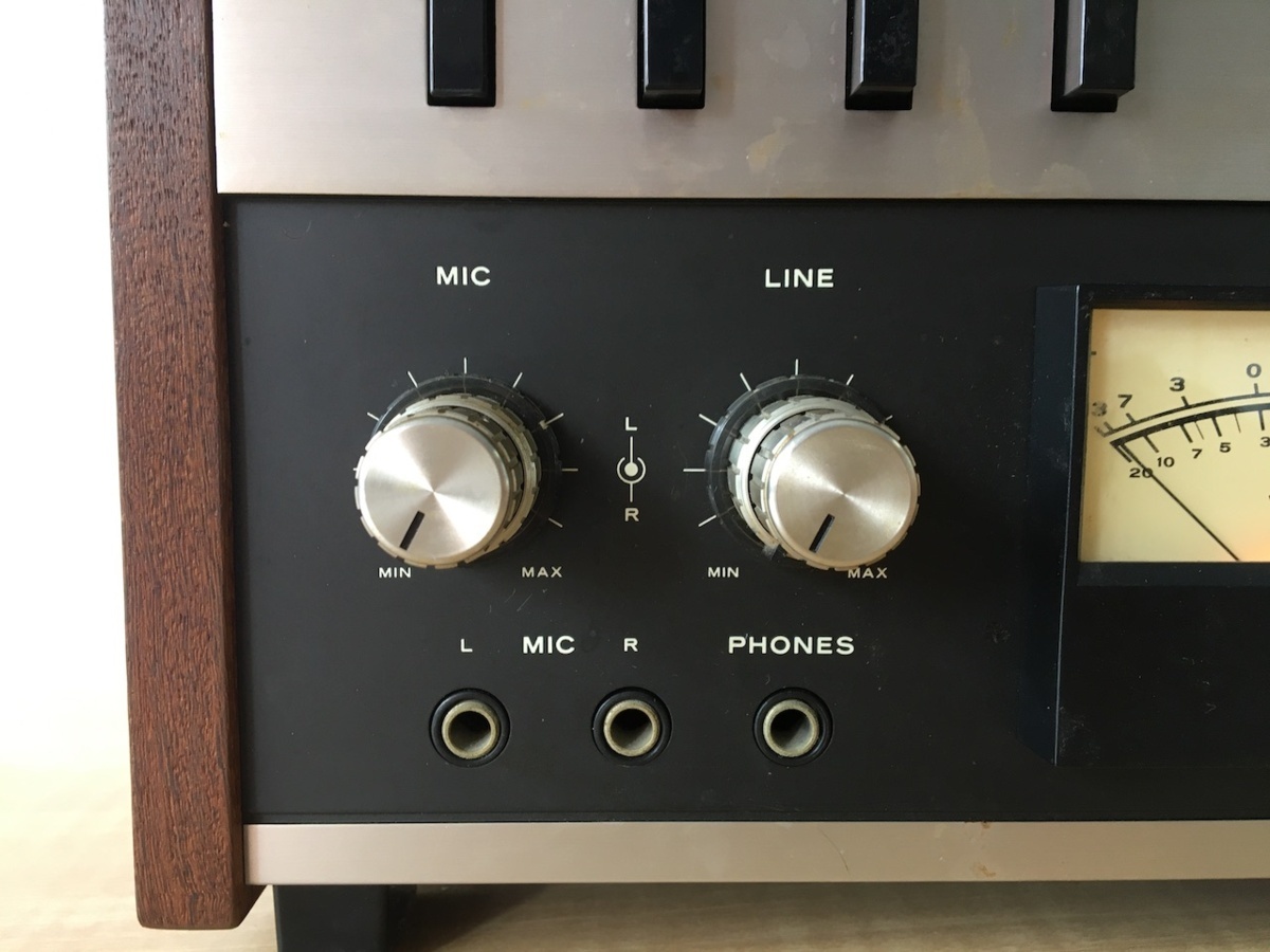 TEAC A-6300 ジャンク品 電源OK 動作NG ティアック A-6300 TEAC