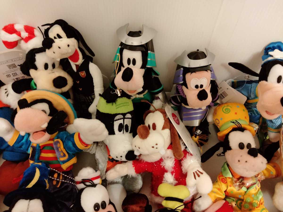 芸能人愛用 グーフィーとマックス 夏祭り ぬいぐるみバッジ セット 12 13 ディズニー グーフィー ストラップ バッヂ マックス 人形 Thewalldogs Com