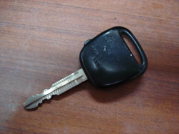 プレミオ　リモコンキー　中古_2