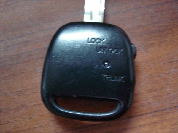 プレミオ　リモコンキー　中古_3