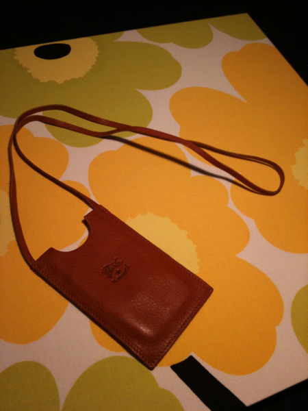 イルビゾンテ Iphoneケース その他 売買されたオークション情報 Yahooの商品情報をアーカイブ公開 オークファン Aucfan Com