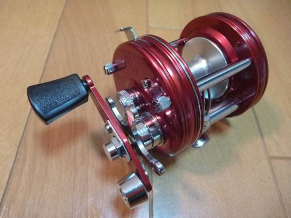 即決 美品 アブ 5500 C レッド 未使用アブガルシア アンバサダー 5500