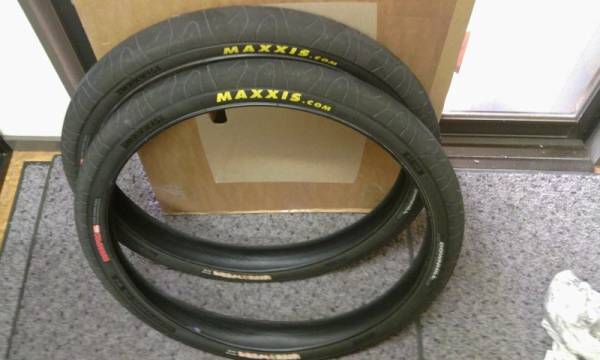 極太MAXXIS HOOK WORM マキシスフックワーム 26×2.5［激太］(26インチ