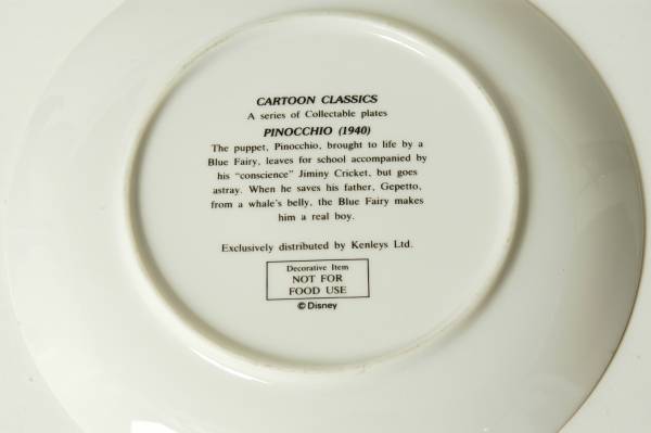 ディズニー ピノキオ 陶器製絵皿CARTOON CLASSICS未使用(ディズニー