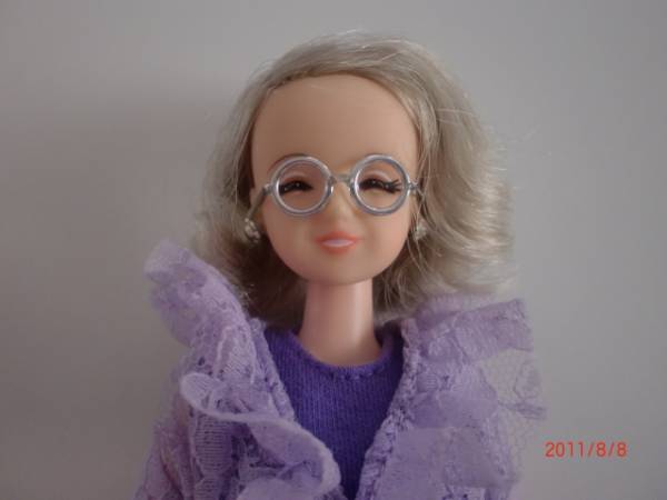 リカちゃん スマイルおばあちゃん エレーヌ A30 人形 売買されたオークション情報 Yahooの商品情報をアーカイブ公開 オークファン Aucfan Com