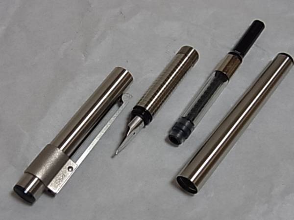LAMY unic 万年筆 14金ニブ 中古品 ラミー ユニーク(ラミー)｜売買され