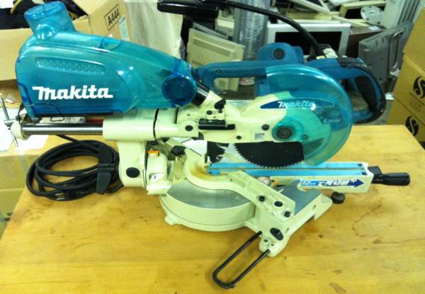 マキタ 190ミリ スライドマルノコ LS0716FL 丸ノコ レーザー付_1