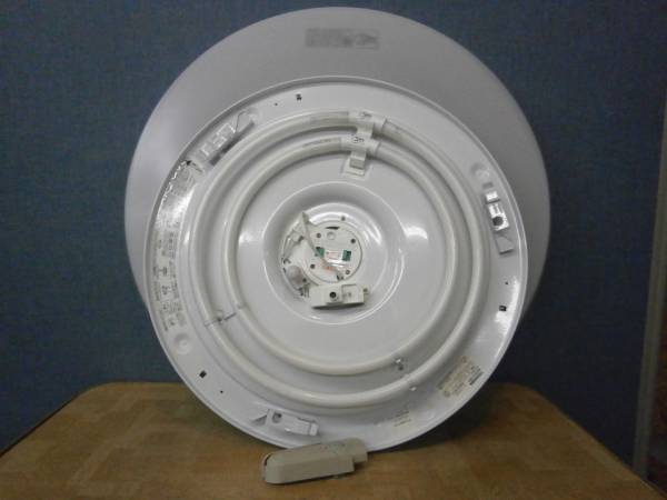 TOSHIBA 蛍光灯器具 EPT5001 05年製 リモコン付き(8畳用～)｜売買され