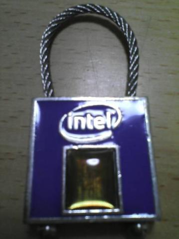 INTEL(インテル）PENTIUM（ペンティアム）CPUキーホルダー1個 ③ CPU